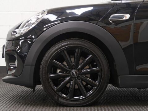 Mini Hatch 1.5 Cooper Classic Euro 6 (s/s) 5dr 10