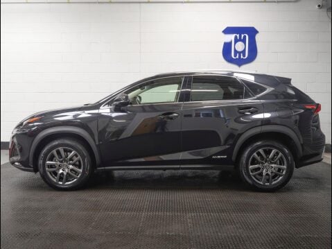 Lexus NX 2.5 300h Luxury E-CVT 4WD Euro 6 (s/s) 5dr 2