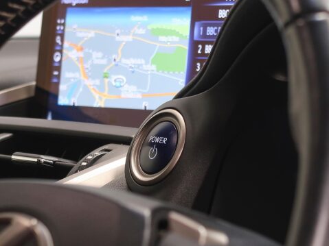 Lexus NX 2.5 300h Luxury E-CVT 4WD Euro 6 (s/s) 5dr 18