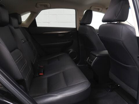 Lexus NX 2.5 300h Luxury E-CVT 4WD Euro 6 (s/s) 5dr 27