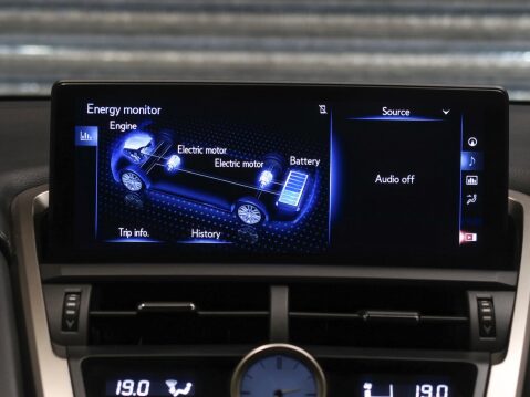 Lexus NX 2.5 300h Luxury E-CVT 4WD Euro 6 (s/s) 5dr 35