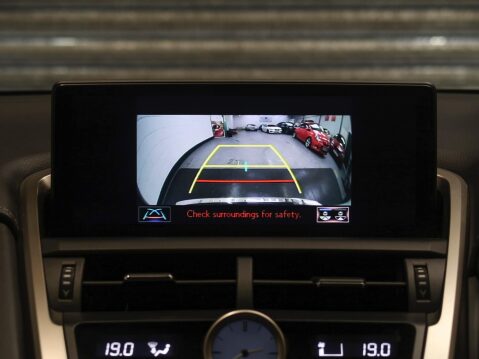 Lexus NX 2.5 300h Luxury E-CVT 4WD Euro 6 (s/s) 5dr 40