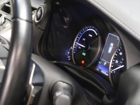 Lexus NX 2.5 300h Luxury E-CVT 4WD Euro 6 (s/s) 5dr 17