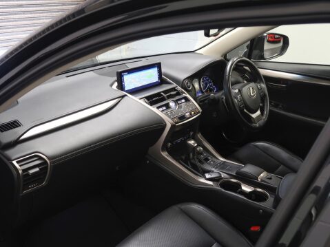 Lexus NX 2.5 300h Luxury E-CVT 4WD Euro 6 (s/s) 5dr 50