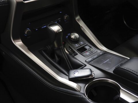 Lexus NX 2.5 300h Luxury E-CVT 4WD Euro 6 (s/s) 5dr 56
