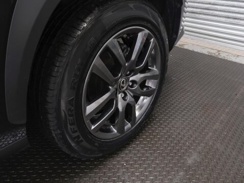Lexus NX 2.5 300h Luxury E-CVT 4WD Euro 6 (s/s) 5dr 85