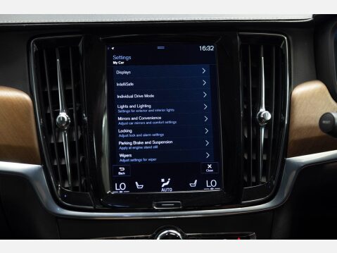 Volvo S90 2.0 D4 Inscription Pro Auto Euro 6 (s/s) 4dr 34