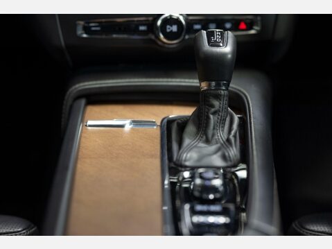Volvo S90 2.0 D4 Inscription Pro Auto Euro 6 (s/s) 4dr 43