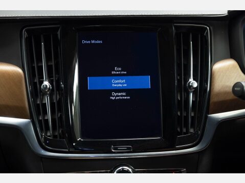 Volvo S90 2.0 D4 Inscription Pro Auto Euro 6 (s/s) 4dr 32