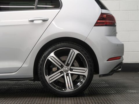 Volkswagen Golf 2.0 TSI R DSG 4Motion Euro 6 (s/s) 5dr 11
