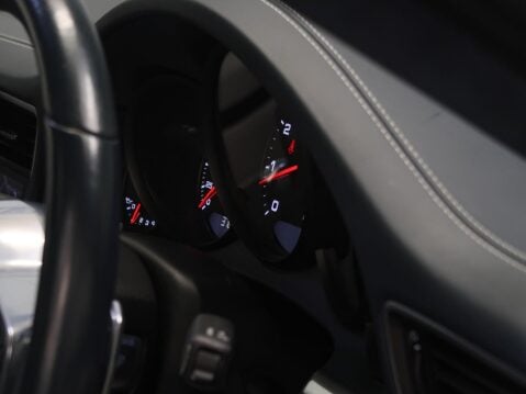 Porsche 911 3.0T 991 Carrera PDK Euro 6 (s/s) 2dr 28
