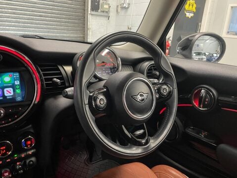 Mini Hatch 1.5 Cooper Exclusive Euro 6 (s/s) 3dr 28