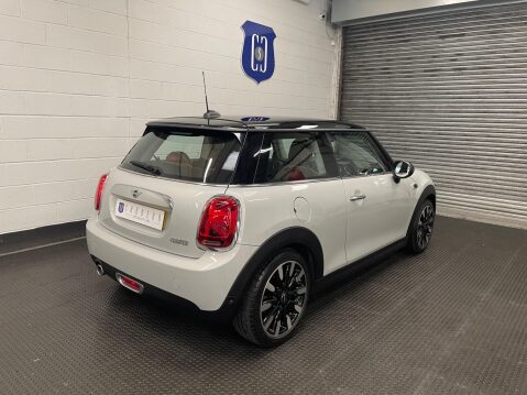 Mini Hatch 1.5 Cooper Exclusive Euro 6 (s/s) 3dr 4