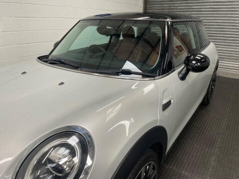 Mini Hatch 1.5 Cooper Exclusive Euro 6 (s/s) 3dr 67