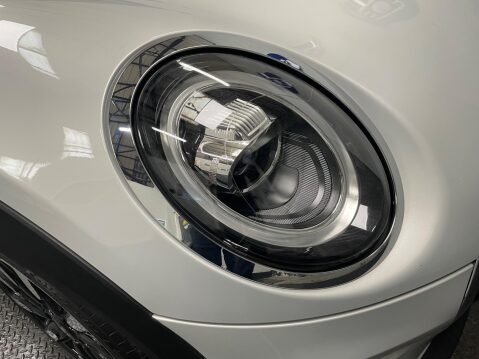 Mini Hatch 1.5 Cooper Exclusive Euro 6 (s/s) 3dr 64