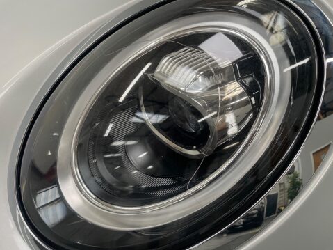 Mini Hatch 1.5 Cooper Exclusive Euro 6 (s/s) 3dr 68