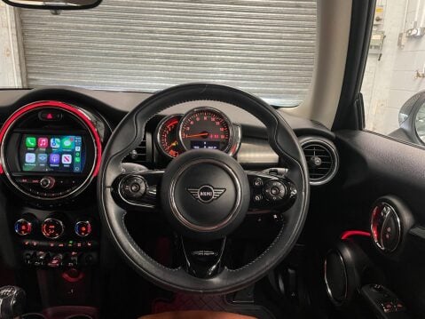 Mini Hatch 1.5 Cooper Exclusive Euro 6 (s/s) 3dr 20