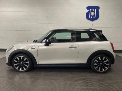 Mini Hatch 1.5 Cooper Exclusive Euro 6 (s/s) 3dr 5