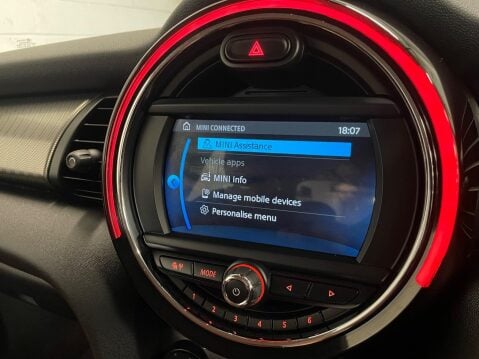 Mini Hatch 1.5 Cooper Exclusive Euro 6 (s/s) 3dr 38