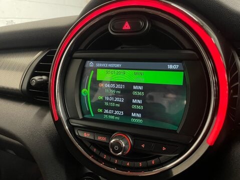 Mini Hatch 1.5 Cooper Exclusive Euro 6 (s/s) 3dr 33