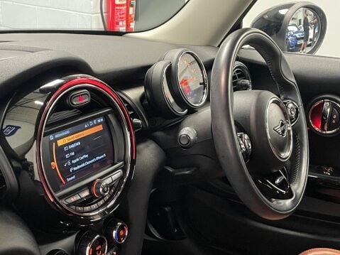 Mini Hatch 1.5 Cooper Exclusive Euro 6 (s/s) 3dr 51