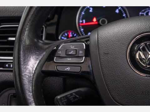 Volkswagen Touareg 3.0 TDI V6 BlueMotion Tech R-Line Tiptronic 4WD Euro 6 (s/s) 5dr 41