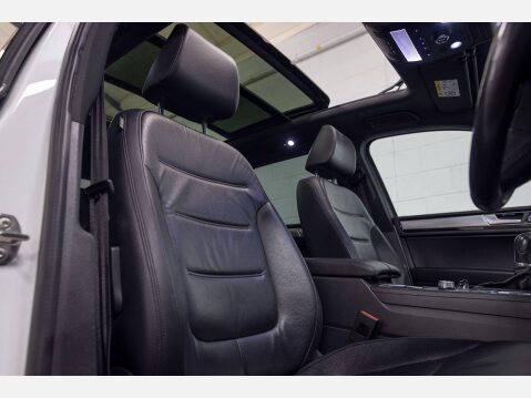 Volkswagen Touareg 3.0 TDI V6 BlueMotion Tech R-Line Tiptronic 4WD Euro 6 (s/s) 5dr 15