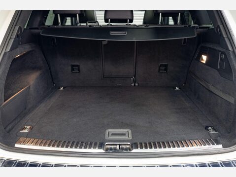 Volkswagen Touareg 3.0 TDI V6 BlueMotion Tech R-Line Tiptronic 4WD Euro 6 (s/s) 5dr 90