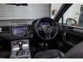 Volkswagen Touareg 3.0 TDI V6 BlueMotion Tech R-Line Tiptronic 4WD Euro 6 (s/s) 5dr 38