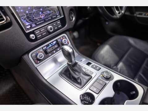 Volkswagen Touareg 3.0 TDI V6 BlueMotion Tech R-Line Tiptronic 4WD Euro 6 (s/s) 5dr 53