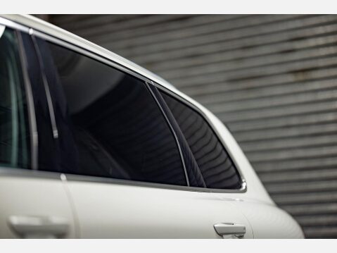 Volkswagen Touareg 3.0 TDI V6 BlueMotion Tech R-Line Tiptronic 4WD Euro 6 (s/s) 5dr 87