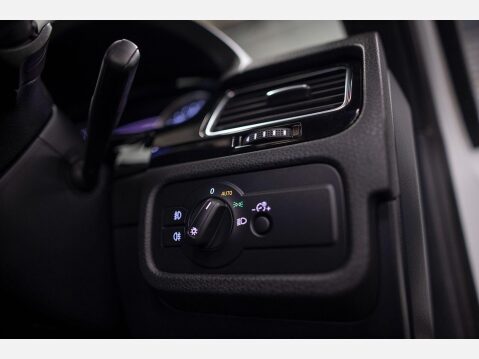 Volkswagen Touareg 3.0 TDI V6 BlueMotion Tech R-Line Tiptronic 4WD Euro 6 (s/s) 5dr 20