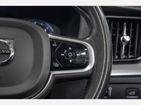 Volvo XC60 2.0 D5 PowerPulse Inscription Pro Auto AWD Euro 6 (s/s) 5dr 46