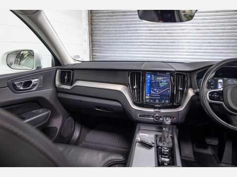 Volvo XC60 2.0 D5 PowerPulse Inscription Pro Auto AWD Euro 6 (s/s) 5dr 42