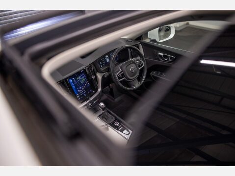 Volvo XC60 2.0 D5 PowerPulse Inscription Pro Auto AWD Euro 6 (s/s) 5dr 58