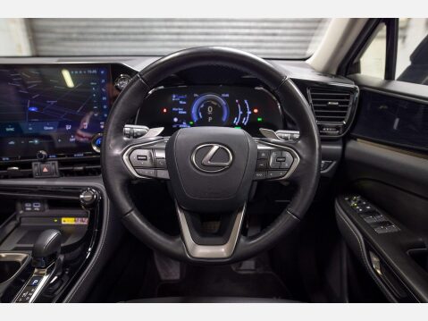 Lexus NX 2.5 350h E-CVT 4WD Euro 6 (s/s) 5dr 43