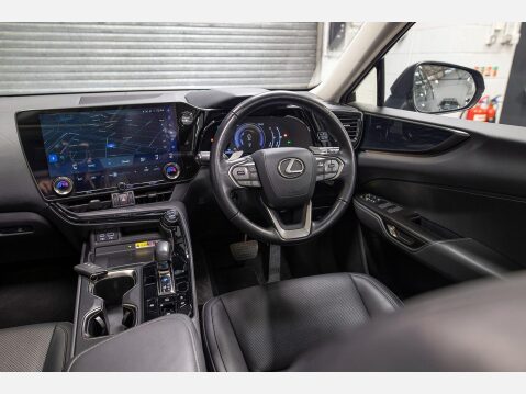 Lexus NX 2.5 350h E-CVT 4WD Euro 6 (s/s) 5dr 32