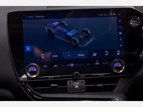 Lexus NX 2.5 350h E-CVT 4WD Euro 6 (s/s) 5dr 37