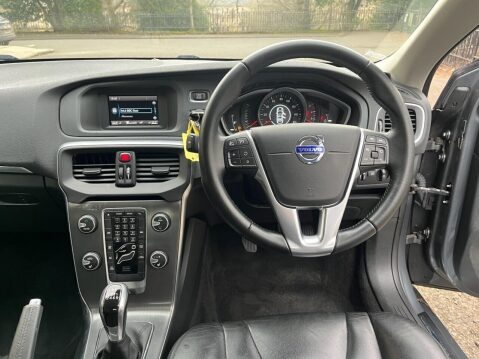 Volvo V40 2.0 D2 SE Lux Hatchback 5dr Diesel Manual Euro 6 (s/s) (120 ps) 11