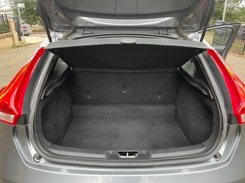 Volvo V40 2.0 D2 SE Lux Hatchback 5dr Diesel Manual Euro 6 (s/s) (120 ps) 40