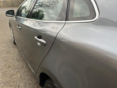 Volvo V40 2.0 D2 SE Lux Hatchback 5dr Diesel Manual Euro 6 (s/s) (120 ps) 44