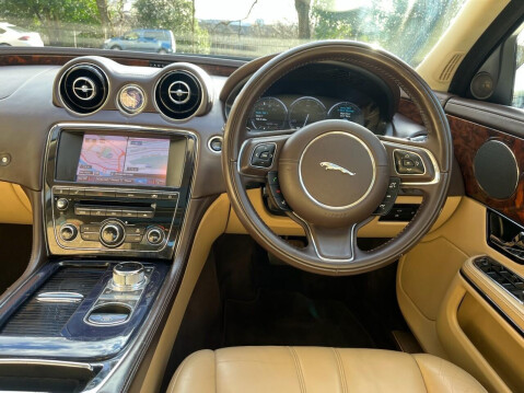 Jaguar XJ 3.0d V6 Premium Luxury Auto Euro 5 (s/s) 4dr 41