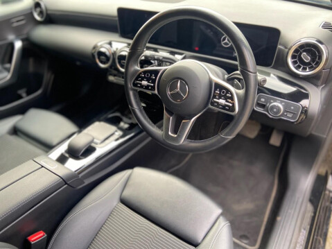 Mercedes-Benz A Class 2.0 A200d Sport (Executive) 8G-DCT Euro 6 (s/s) 5dr 12