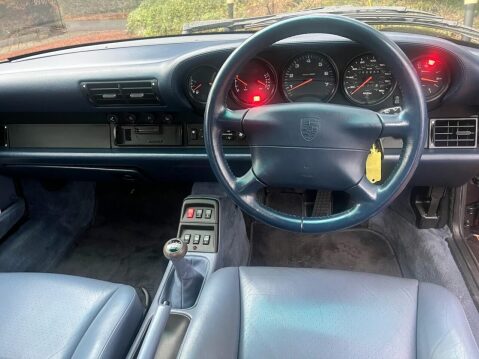 Porsche 911 3.6 CARRERA 2d 268 BHP LOW MILEAGE 993 COUPE MANUAL 35