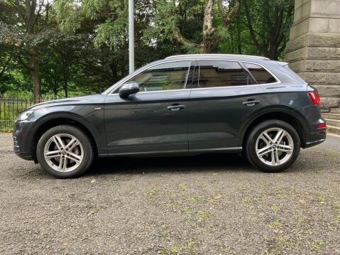 Audi Q5 2.0 TDI QUATTRO S LINE 5d 188 BHP *19'' ALLOYS+XENONS+POWER TAILGATE* 2