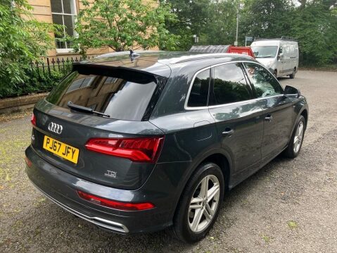Audi Q5 2.0 TDI QUATTRO S LINE 5d 188 BHP *19'' ALLOYS+XENONS+POWER TAILGATE* 7