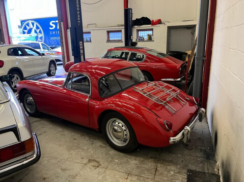 MG MGA 4