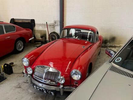 MG MGA 