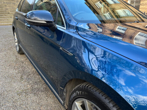 Volkswagen Passat 2.0 BiTDI R-Line DSG 4Motion Euro 6 (s/s) 5dr 35