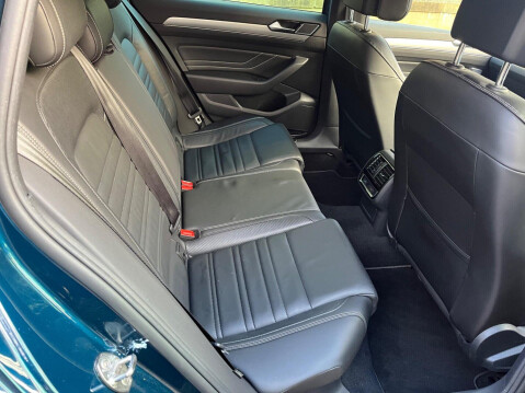 Volkswagen Passat 2.0 BiTDI R-Line DSG 4Motion Euro 6 (s/s) 5dr 49